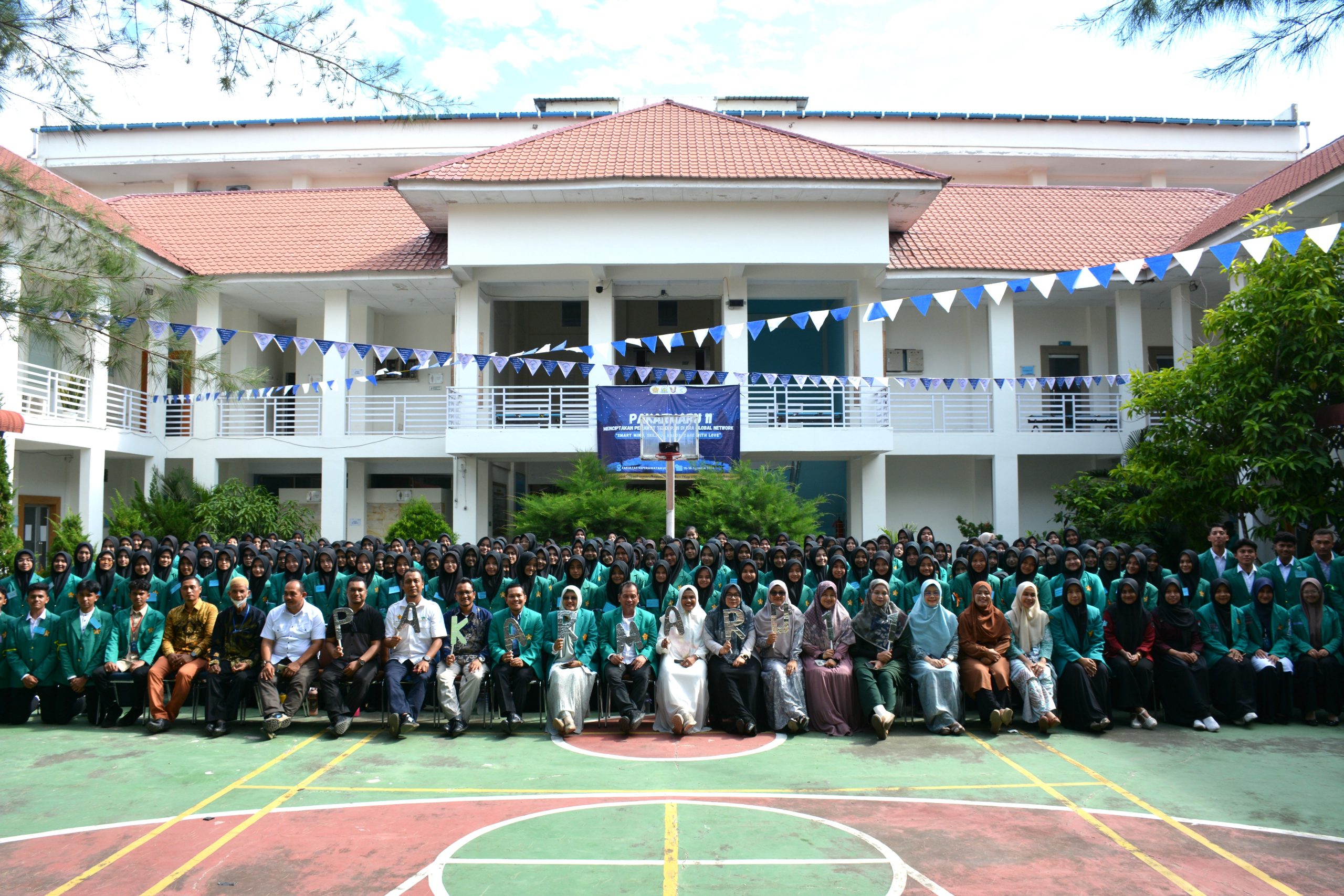 PEMBINAAN AKADEMIK DAN KARAKTER MAHASISWA BARU (PAKARMARU) TAHUN AKADEMIK 2024/2025 FAKULTAS KEPERAWATAN UNIVERSITAS SYIAH KUALAH