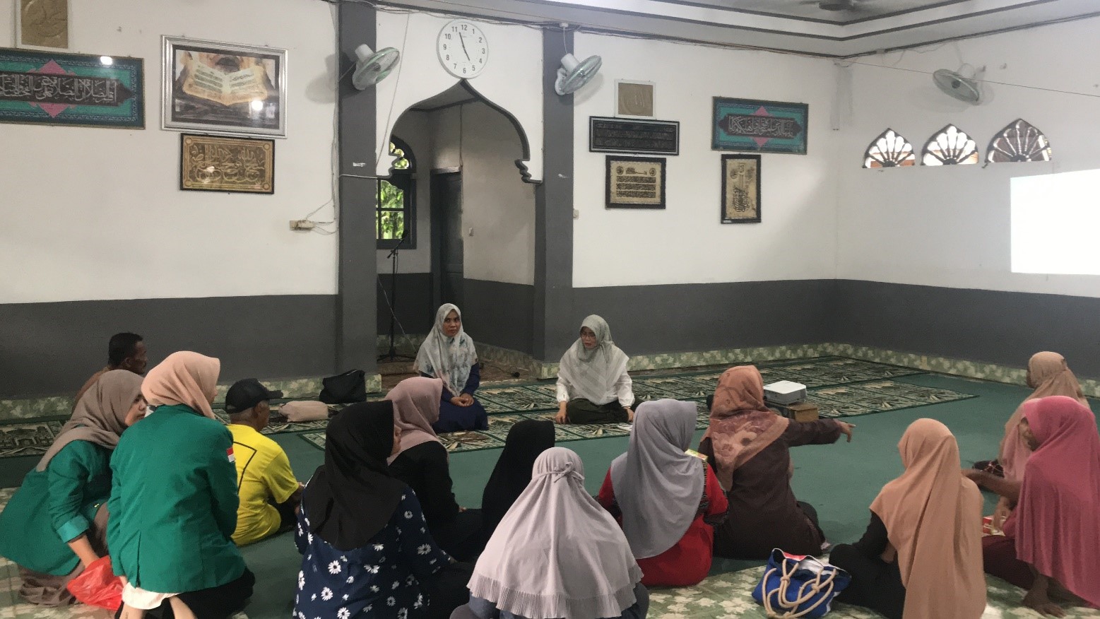 UPAYA MENINGKATKAN KEMANDIRIAN DAN KESEHATAN PASIEN DIABETES MELLITUS MELALUI EMPAT PILAR MANAJEMEN DM DI GAMPONG RUMPET ACEH BESAR
