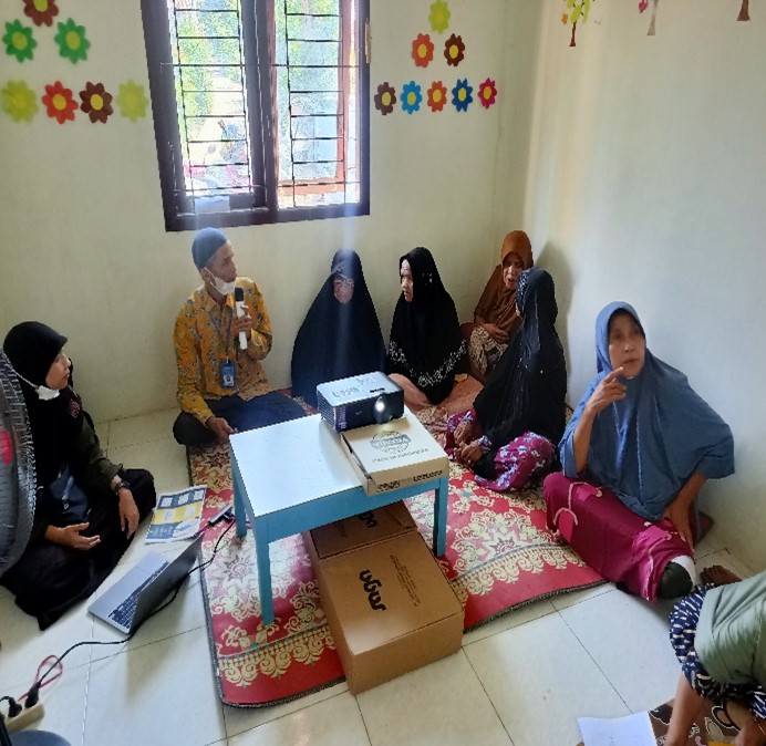 PENYULUHAN DAN SENAM DIABETES MELLITUS PADA MASYARAKAT GAMPONG LAMGAPANG