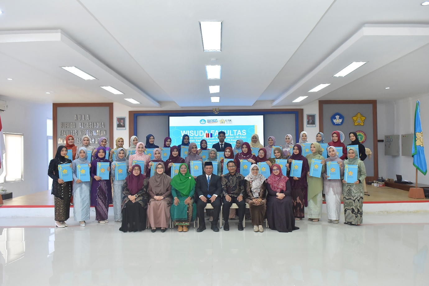 WISUDA MAHASISWA PROGRAM STUDI MAGISTER KEPERAWATAN (M.Kep) DAN SARJANA KEPERAWATAN (S.Kep) FAKULTAS KEPERAWATAN UNIVERSITAS SYIAH KUALA