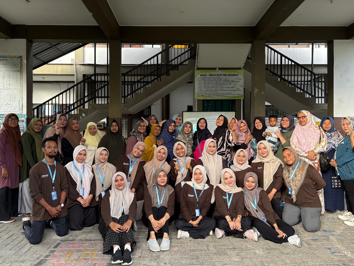 EDUKASI PENCEGAHAN JATUH DAN LATIHAN OTAGO UNTUK PENINGKATAN KESEIMBANGAN DAN KEKUATAN OTOT LANSIA DI GAMPONG LAKSANA KECAMATAN KUTA ALAM KOTA BANDA ACEH
