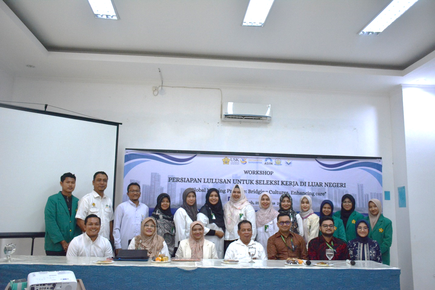 FAKULTAS KEPERAWATAN USK BEKALI 150 MAHASISWA KEPERAWATAN SIAP BERSAING DI PASAR KERJA INTERNASIONAL