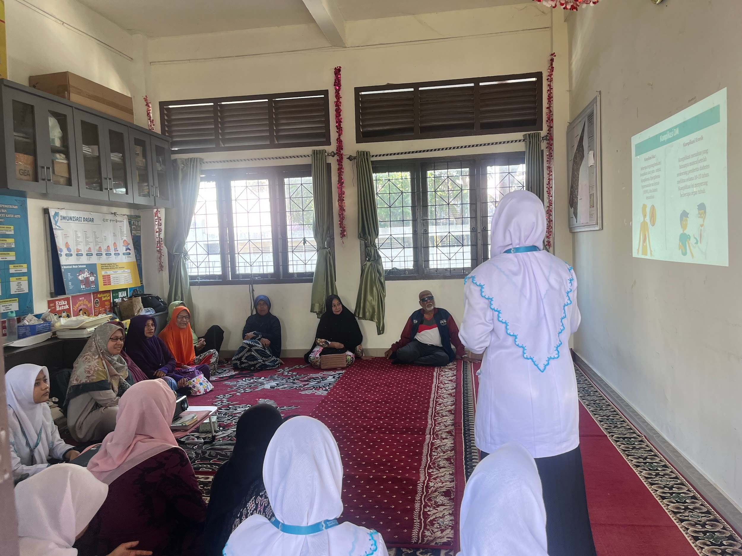 Mahasiswa K3S Profesi Ners USK Gelar Penyuluhan Diabetes Mellitus untuk Lansia di Gampong Geuceu Kayee Jato