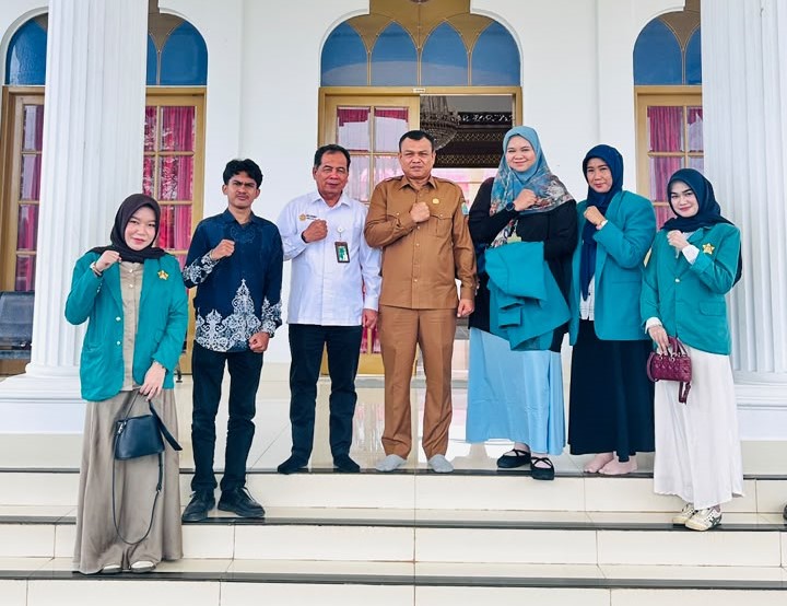 Dekan Fakultas Keperawatan Universitas Syiah Kuala Bersama Jajaran Pimpinan Dan Panitia Gempar-14 Melakukan Audiensi Dengan Bupati Aceh Jaya